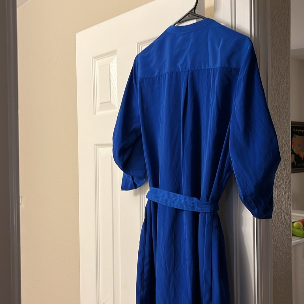 NWOT Express Women’s Royal Blue Shirt Dress in Medium, Super Soft/100% Polyester - Picture 4 of 5